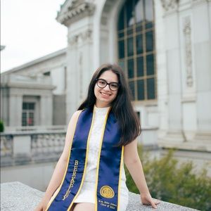 Meet your Posher, Elif